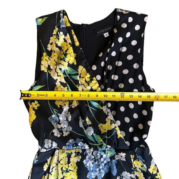 Slate & Willow Yellow Mixed-Media Floral Polka Dot Faux-Wrap Sheath V-neck 12 - Picture 7 of 16